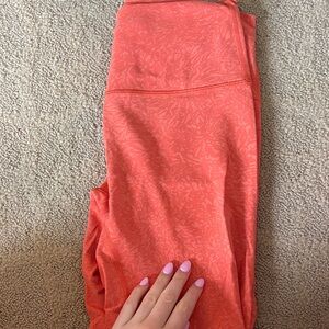 lululemon athletica Coral Leggings size 8 25 inch